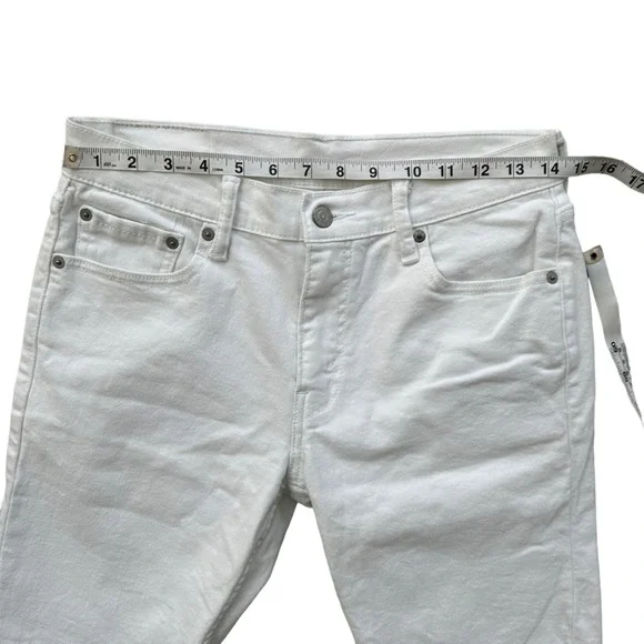 Levi's‎ Women's 551 White Classic Bermuda Denim Short Size: 30 - Picture 6 of 10